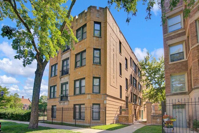Foto del edificio - 6211 S Woodlawn Ave