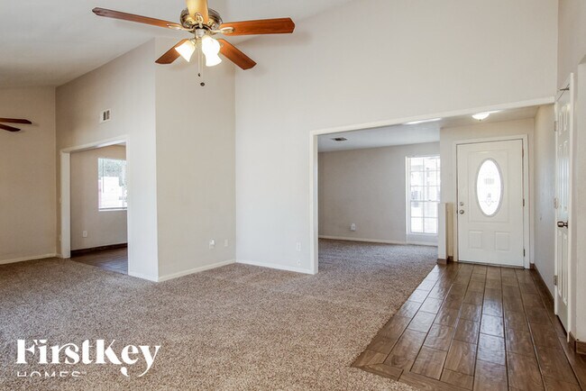 Foto del edificio - 9114 N 56th Ln