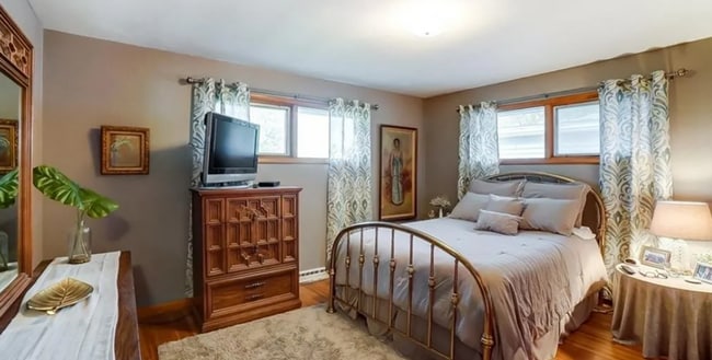 Building Photo - Brick Ranch in Bowling Green