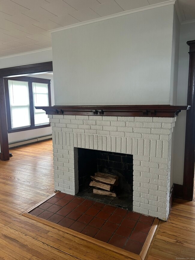 Building Photo - 31 Ellsmere Ave