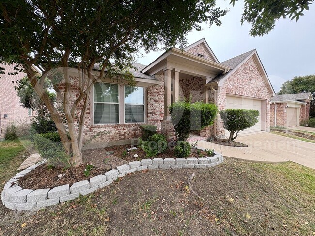Foto del edificio - 1921 Highland Haven Ln