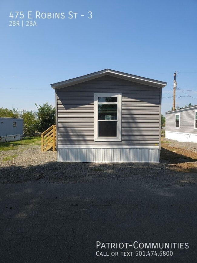 Building Photo - 475 E Robins St