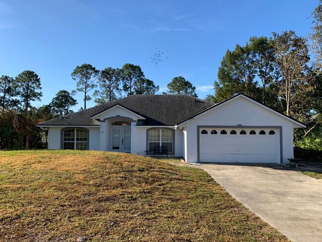Building Photo - 3/2 with bonus room with lakeview, $1900/m...