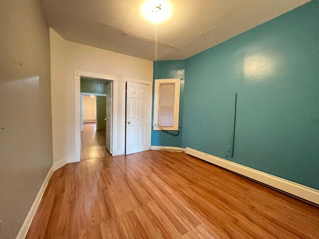49 St Paul’s Ave 2L - 46 Saint Pauls Ave