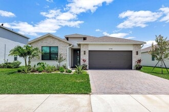 Building Photo - 5795 SE Sky Blue Cir