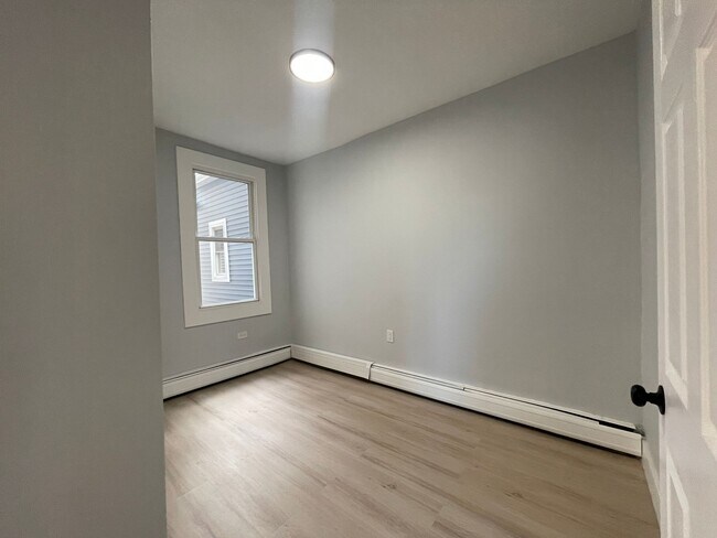 Unit 3 - 150 Cator Ave