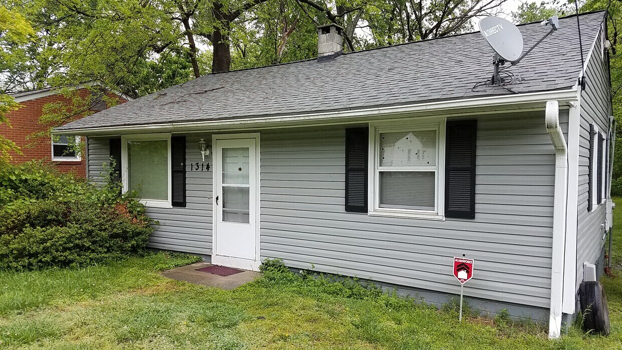 Primary Photo - 1314 Joyce St