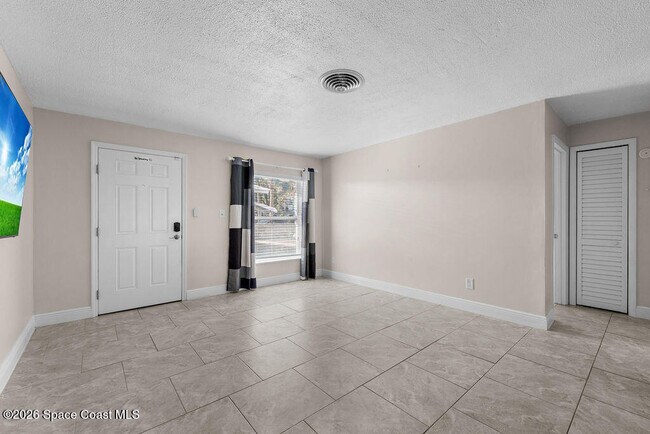 Foto del edificio - 722 Granada St