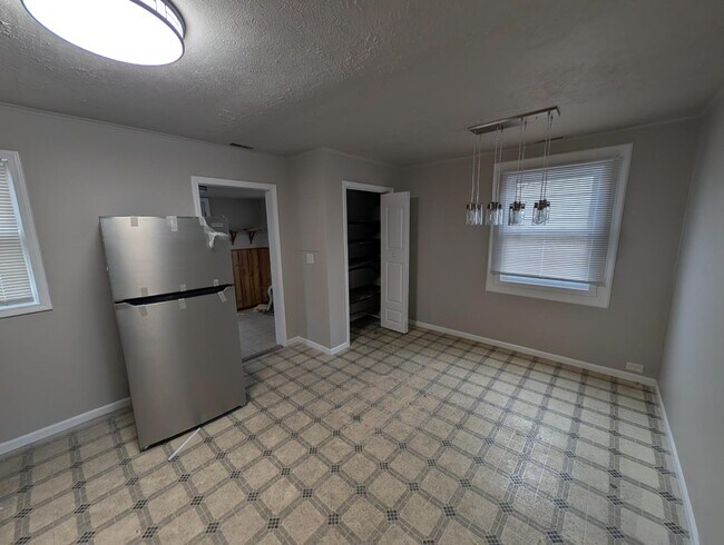 Foto del edificio - 322 Teri St