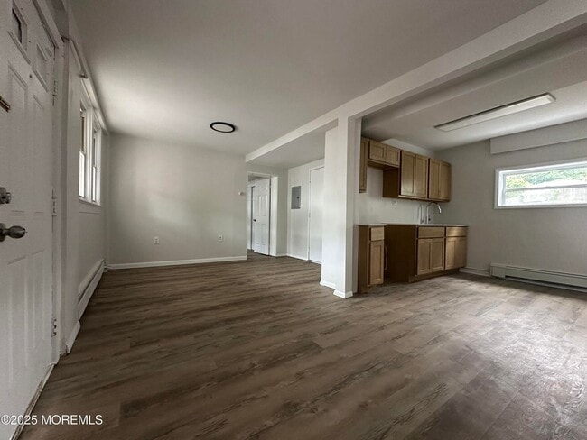 Building Photo - 1320 3rd Ave