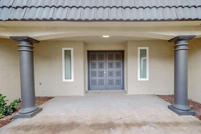 Building Photo - 4915 Camino De Monte