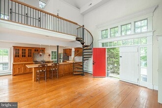Building Photo - 6054 Honey Hollow Rd