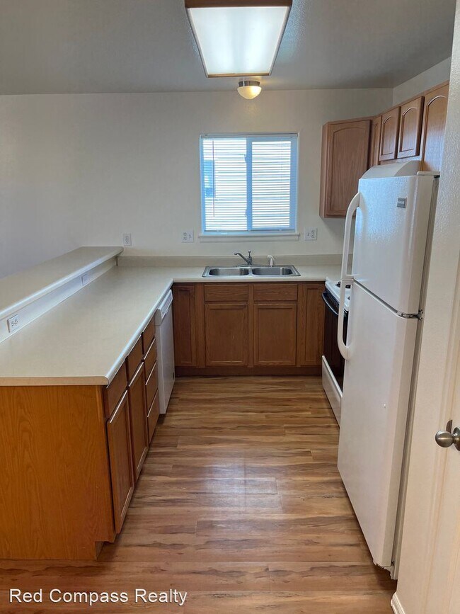 Building Photo - 3 br, 2 bath House - 1155 E. Carolina Ave ...
