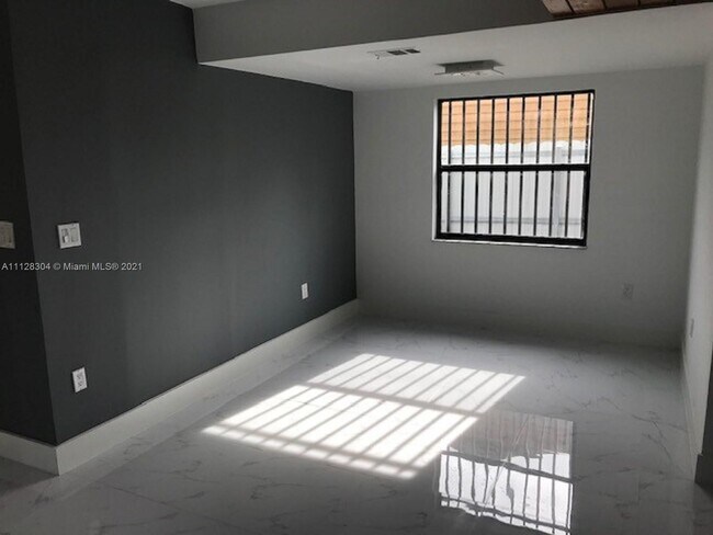Foto del edificio - 6460 NW 2nd St