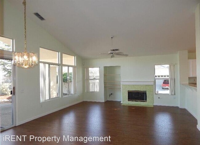 Building Photo - 2 br, 2 bath House - 4756 Mt. Rose Way