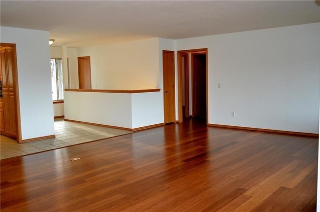 Foto del edificio - 65 Kensington Dr