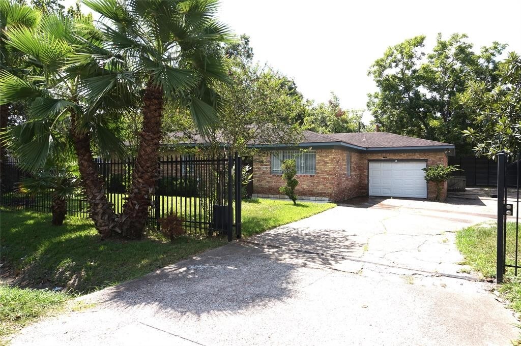 Primary Photo - 10139 Algiers Rd