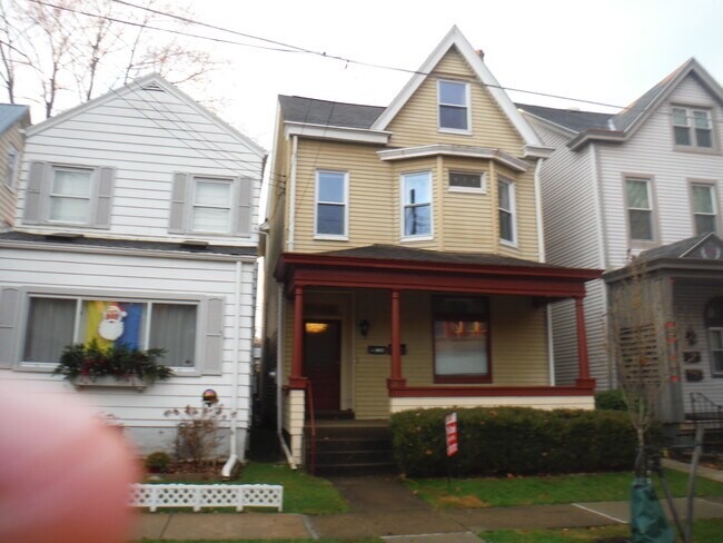 Building Photo - 310 3rd St