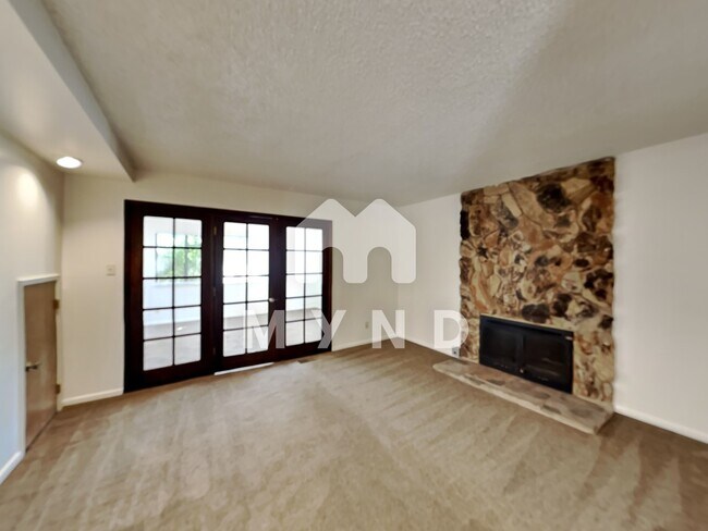 Building Photo - 2910 Apollo Way