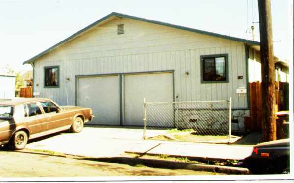 Building Photo - 724 A,B Acacia Ave