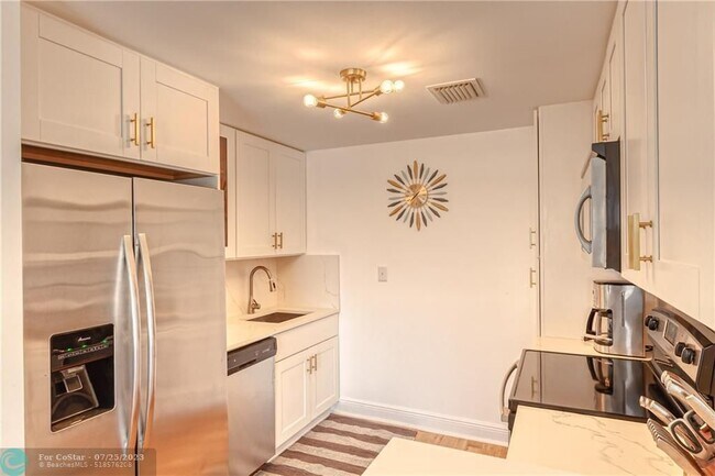 Foto del edificio - 2900 NE 30th St