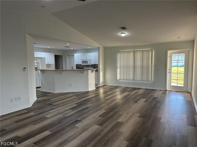 Foto del edificio - 2207 NE 15th Ln