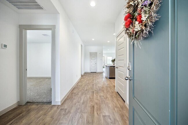 Building Photo - 8115 Brahman Ln
