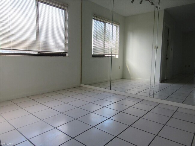 Foto del edificio - 5266 Cedarbend Dr