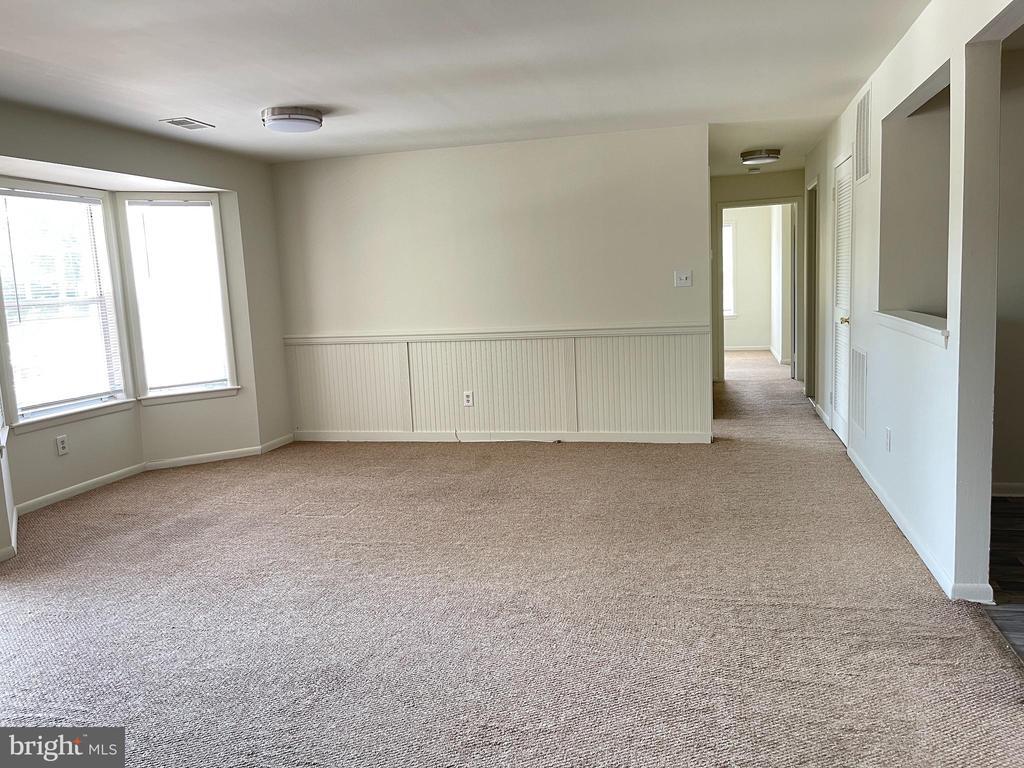 Primary Photo - 303 Trinity Ct