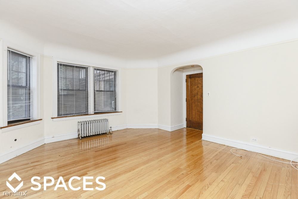 Primary Photo - 2617 W Berwyn Ave