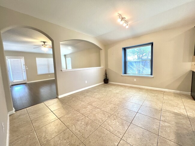 Foto del edificio - 18001 Moreto Loop