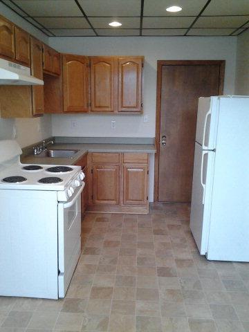 Primary Photo - 113 W Lockhart St