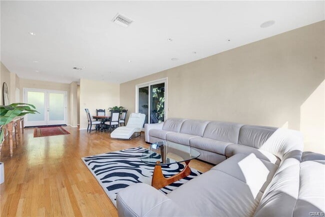 Foto del edificio - 5084 Campo Rd