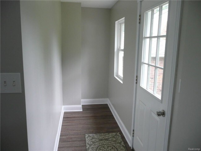 Building Photo - 1810 Manse Rd