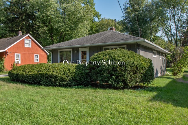 Building Photo - 1117 E 40th Pl