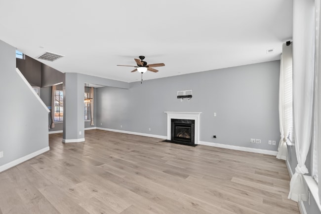 Building Photo - 3325 Lacewing Dr