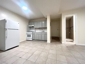 Building Photo - 849 Montgomery St