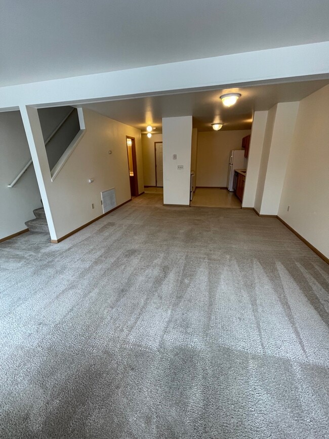 Building Photo - 2402 Daws Dr