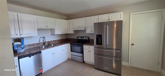 Foto del edificio - 5721 Wingham Way