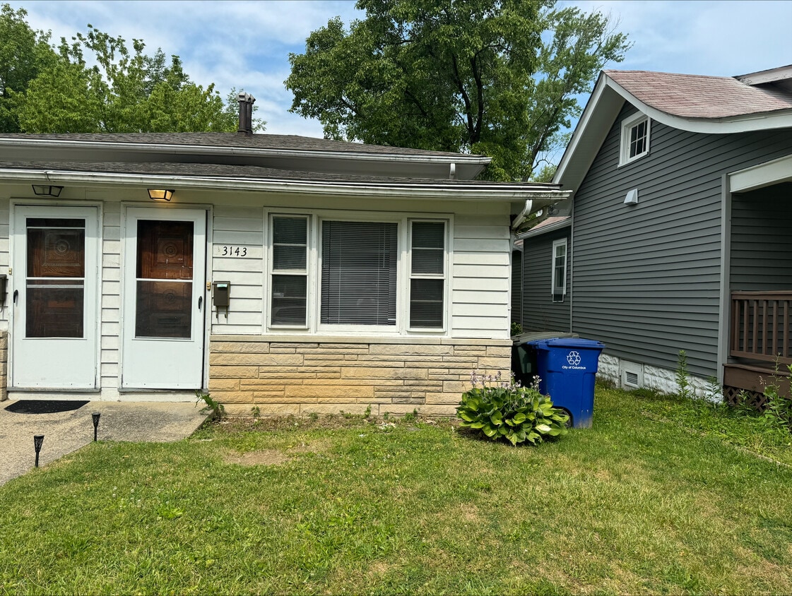 Primary Photo - 3143 Grasmere Ave