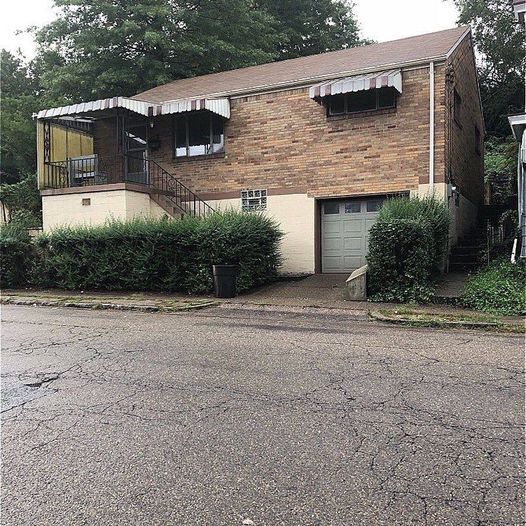 Building Photo - 770 Boquet St