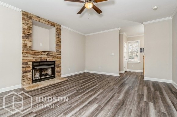 Foto del edificio - NOW AVAILABLE!  - 40 E Coventry Ct, Clayto...