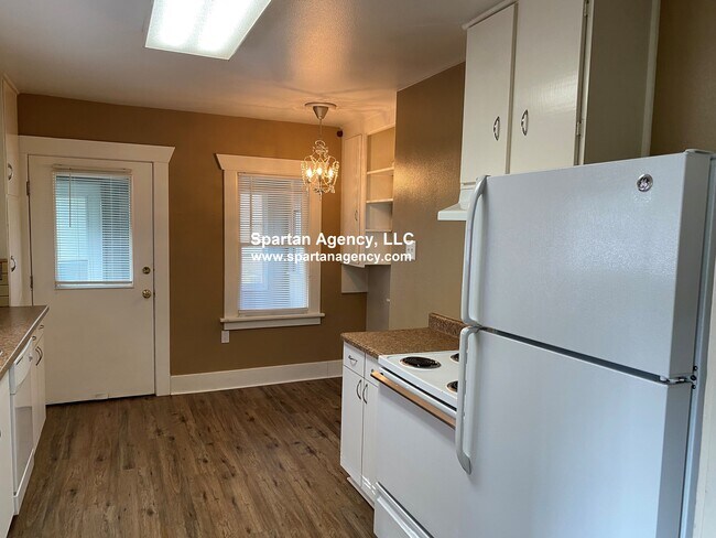 Foto del edificio - 6002 160th Ave E