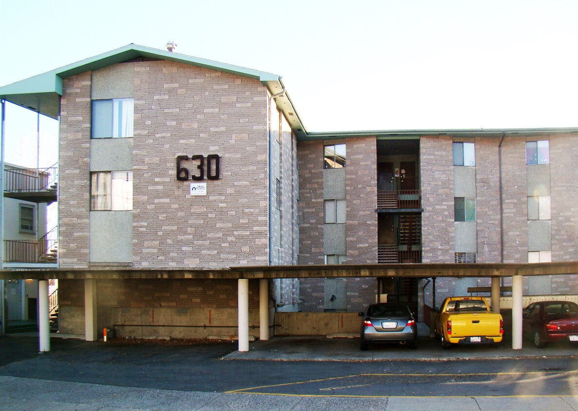 Primary Photo - 630 NE Maiden Ln