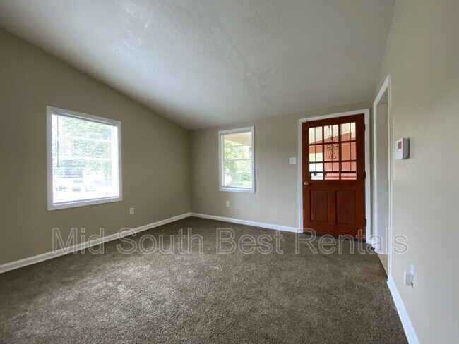 Building Photo - 2185 Chattering Ln
