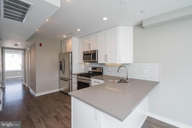 Foto del edificio - 1436 Clymer St
