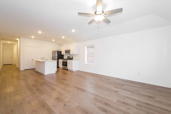 Building Photo - 10049 Appaloosa Ln