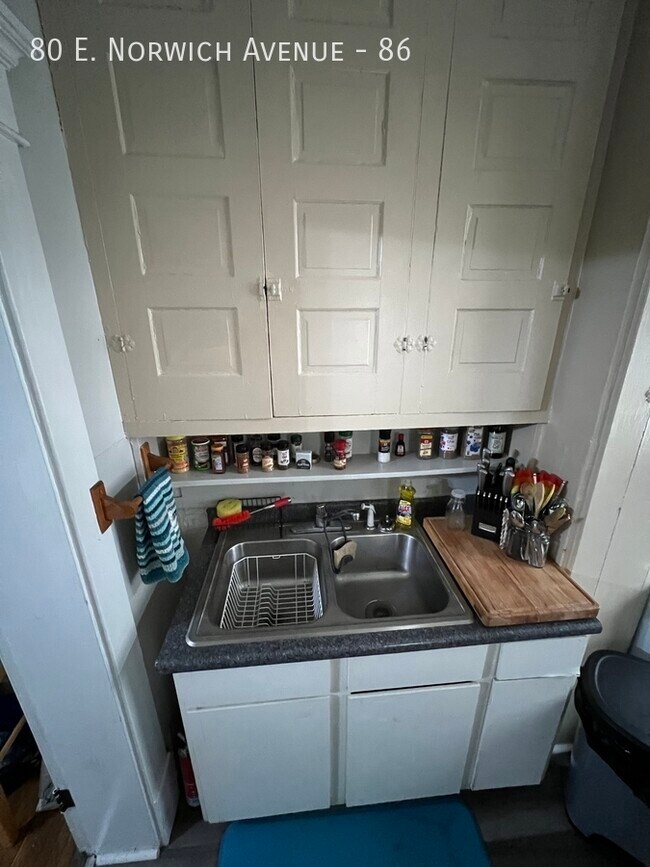 Building Photo - Awesome 2 Beds 1 Bath on Norwich!