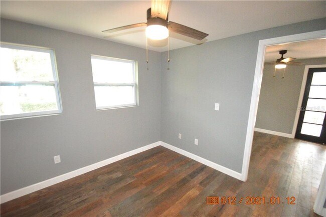 Building Photo - 419 Stremma Rd