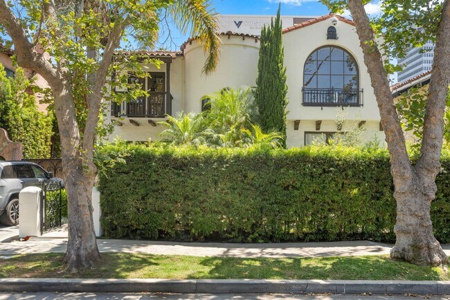 Foto del edificio - 6228-6228 W 6th St